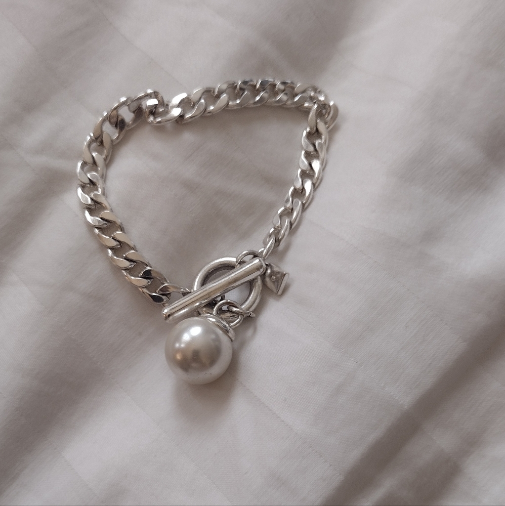 Like New Cuban Link W/ Pearl Drop Bracelet